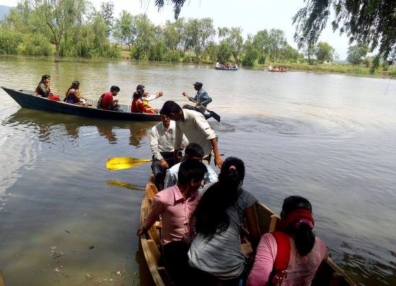 बुलबुले तालमा फेरी नौका विहार