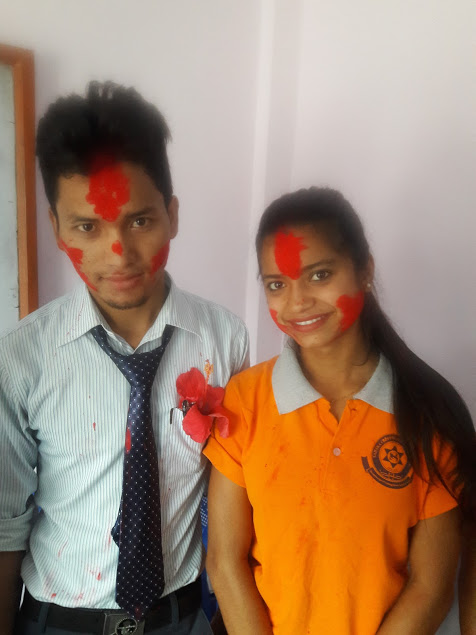 साहारा क्याम्पसका विद्यार्थी मध्य तथा सुदुर मै अगाडी