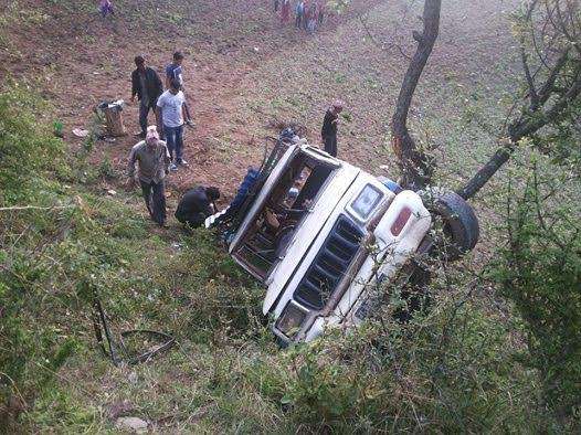 सल्यानमा जीप दुर्घटना, दुईको मृत्यु १९ घाइते