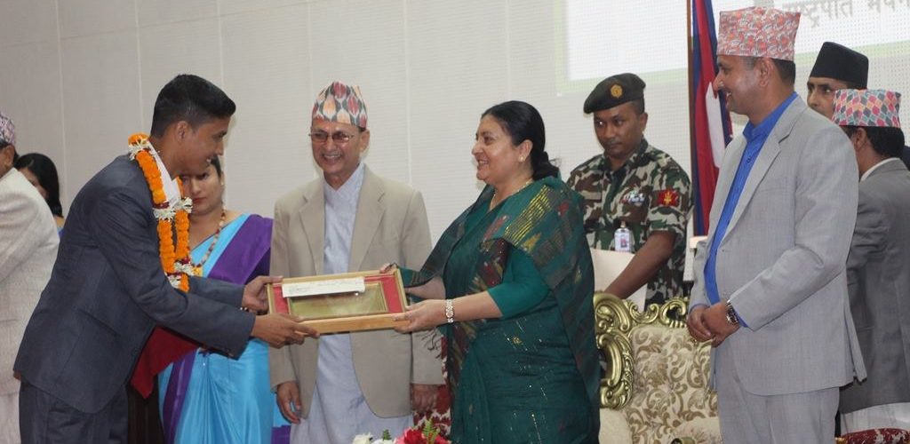 शाही क्रियाशील पत्रकारिता पुरस्कारबाट सम्मानित