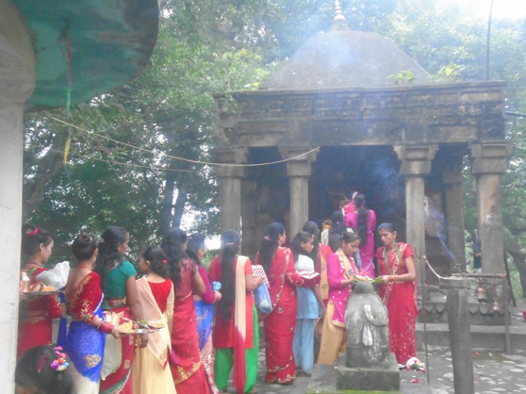 तीजका श्रद्धालु भक्तजनहरु