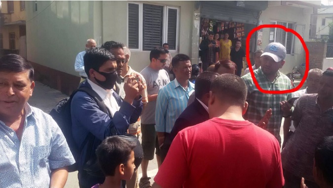 लोकमानको घरमा म्याद टाँस्न नदिने समूहको नेतृत्वकर्ता उनकै कान्छा ज्वाइँ