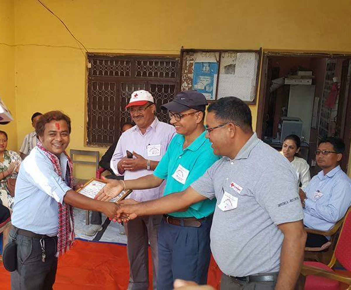 प्रधान सम्पादक सम्मानित ।
