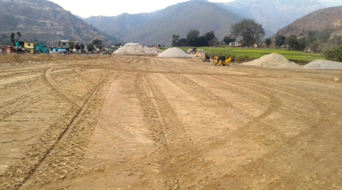 दिपायल विमानस्थल सञ्चालनमा अाउने, धावनमार्ग कालोपत्रे हुँदै