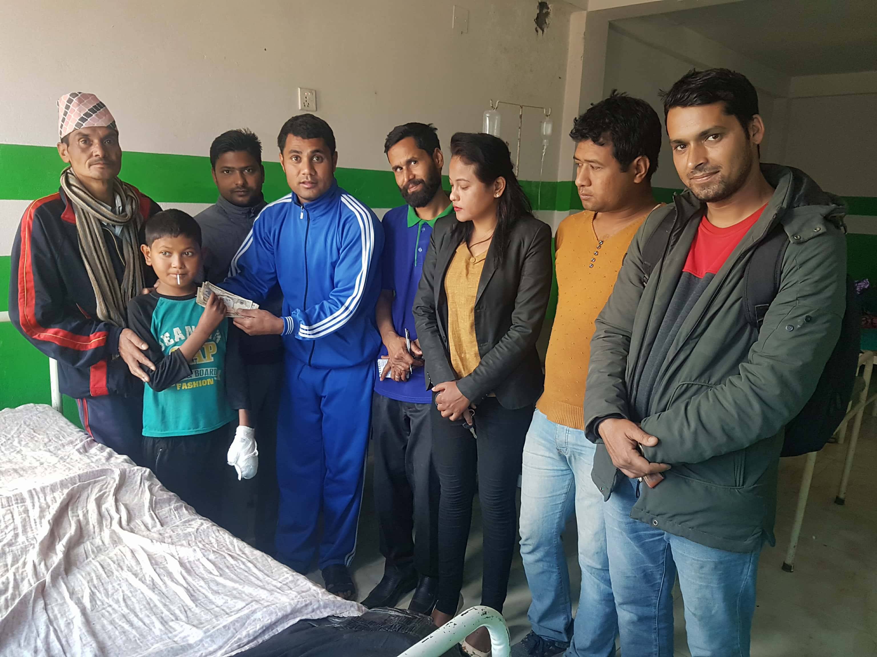 रबिन्सको उपचारमा सहयोग जुट्दै