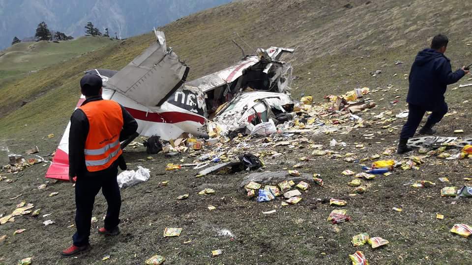 मकालुको जहाज हुम्लामा दुर्घटना, एककाे मृत्यु
