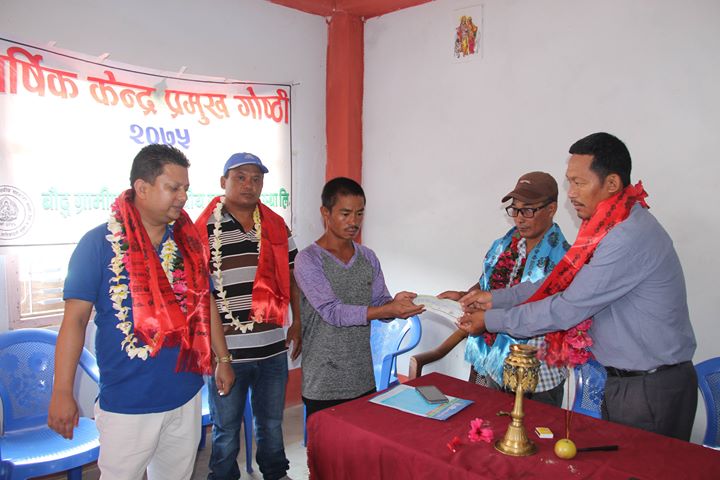 बौद्ध सहकारी द्वारा १ लाख रकम हस्तान्तरण