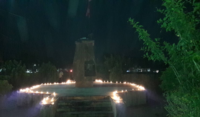 प्रदेश राजधानीको स्वागत : अत्तरियामा दिप प्रज्बलन