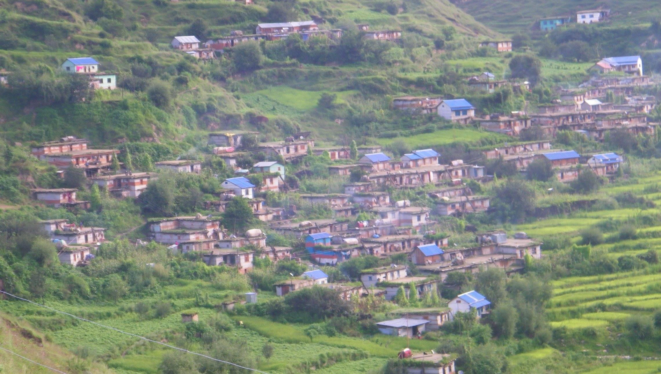 युवाहरु कालापहाड तिर,जुम्लाका गाउँहरु खाली हुँदै,।
