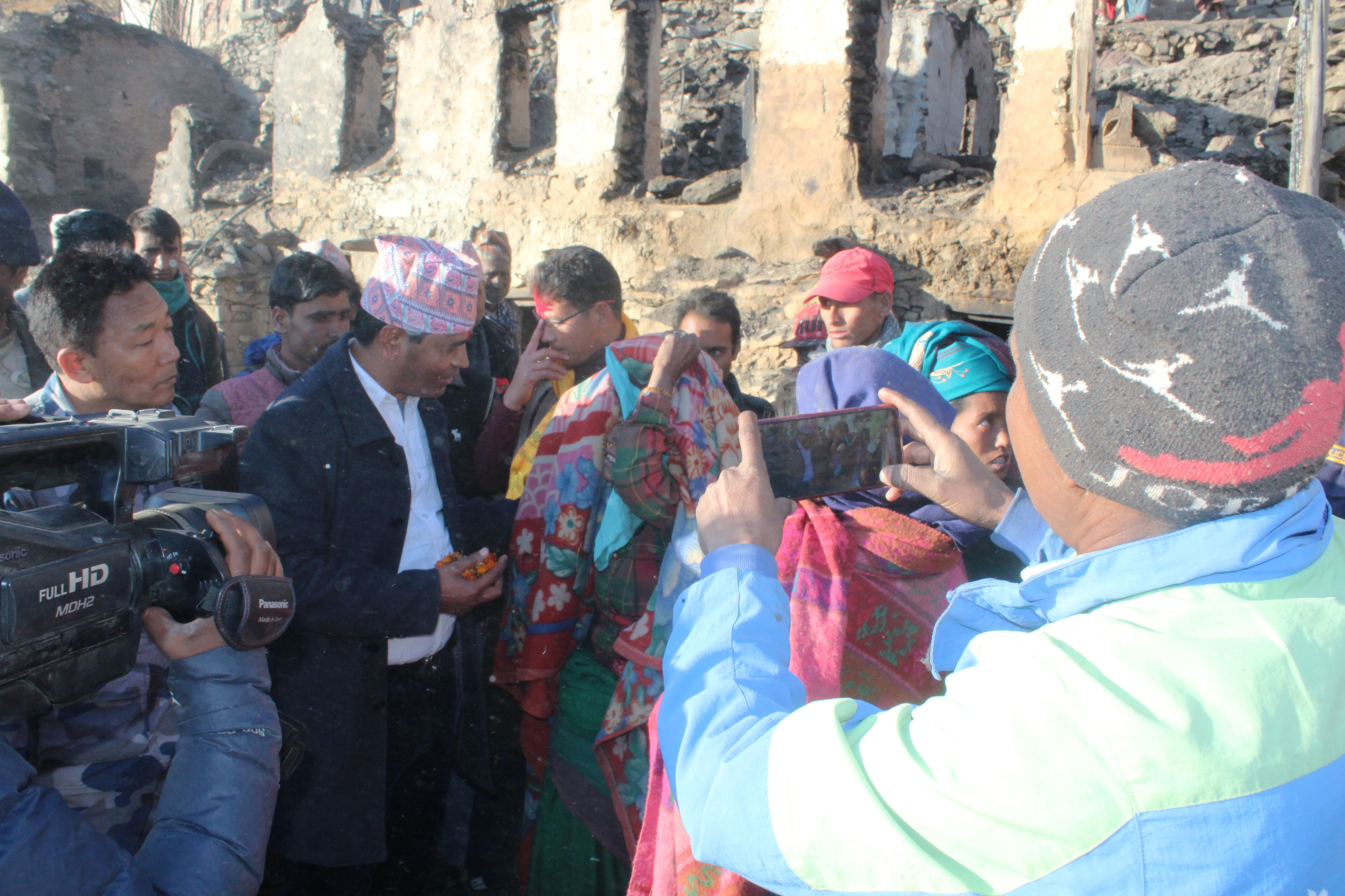 आगलागीबाट नष्ट भएको खाडाकोवस्ती पुनः निर्माण गरिने (फोटो फिचर)