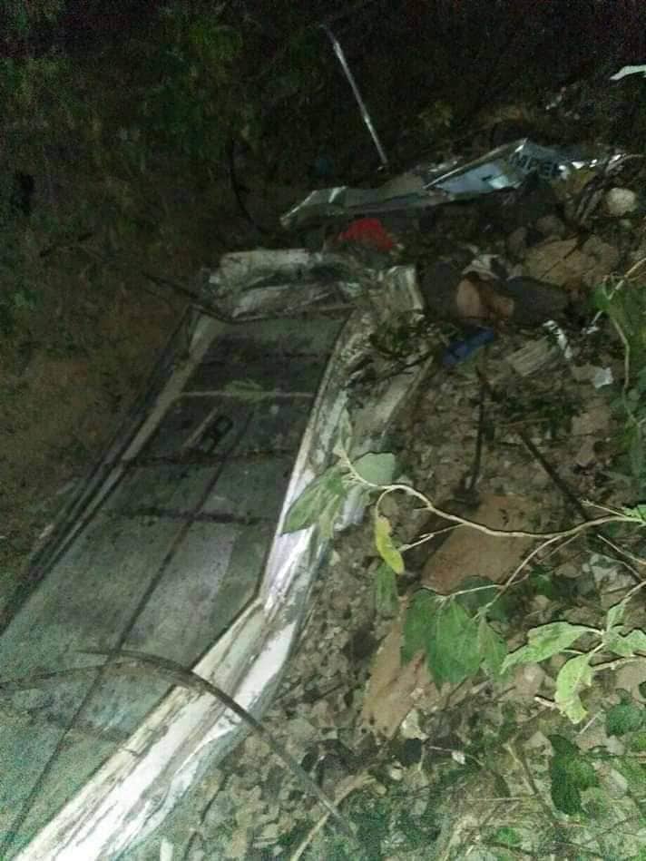 बस दुर्घटना हुँदा १६ जनाको मृत्यु ,