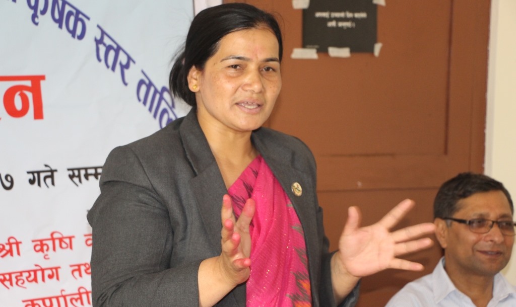 कर्णाली सरकार कृषिमा उत्कृष्ट उत्पादक नायक नायिका घोषणा गर्दै