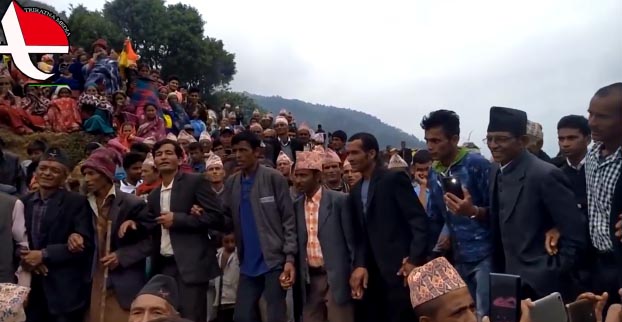 कर्ण र पानसराको धमाकेदार देउडा