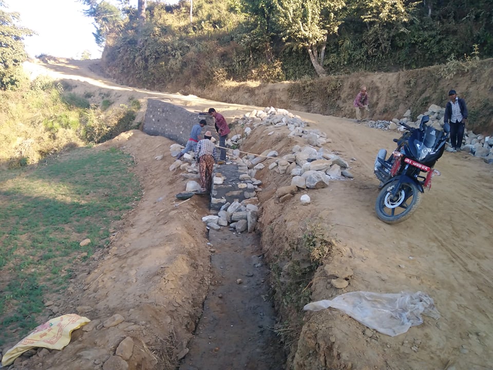 दैलेख शिरस्थान सडक कालोपत्रेको अन्तिम चरणमा