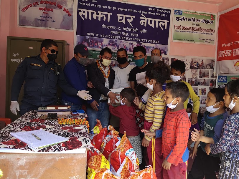 साझा घर नेपाललाई खाद्य सामाग्री हस्तान्तरण
