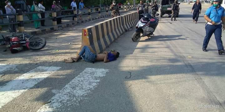 गाडिले ठक्कर दिदा मोटरसाइकल चालकको मृत्यु