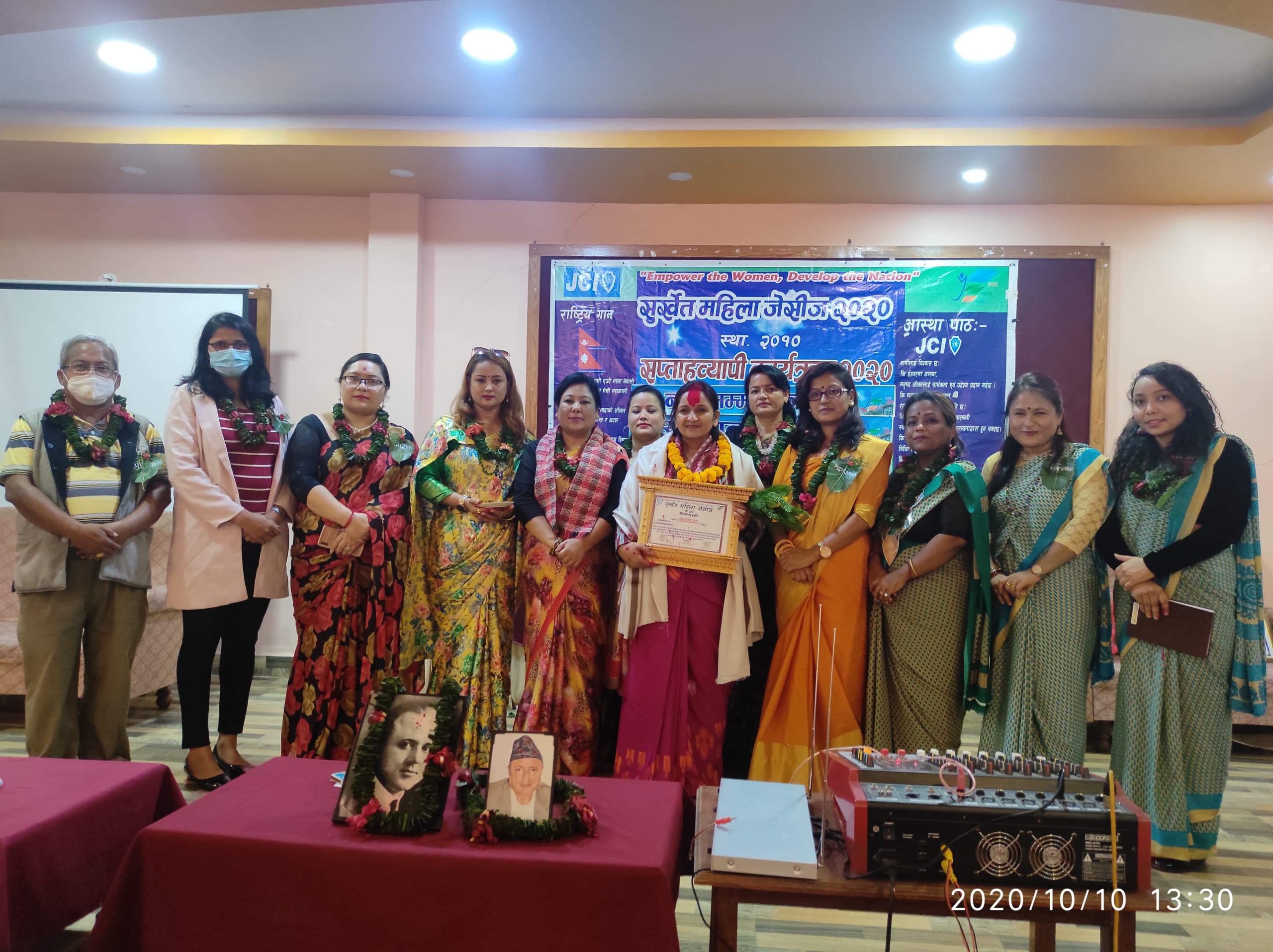 उपप्रमुख ढकाललाई सुर्खेत महिला जेसीजको सम्मान