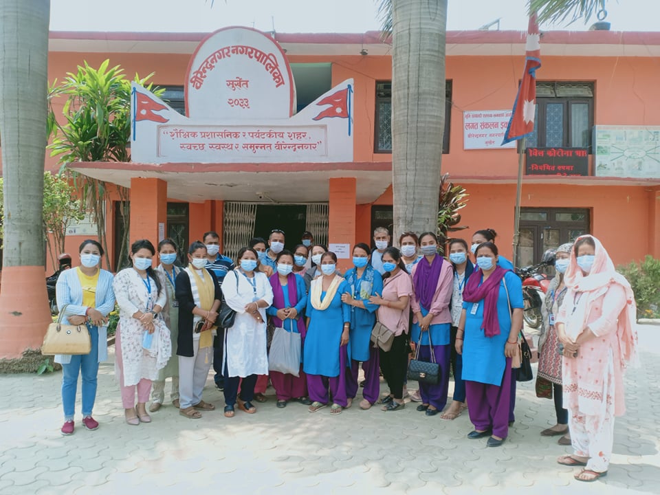न्याय माग्दै स्वास्थ्यकर्मी प्रशासनमा