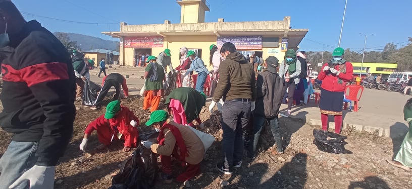 बसपार्क क्षेत्रमा फोहोर नगर्ने र गर्न नदिने प्रतिवद्धता